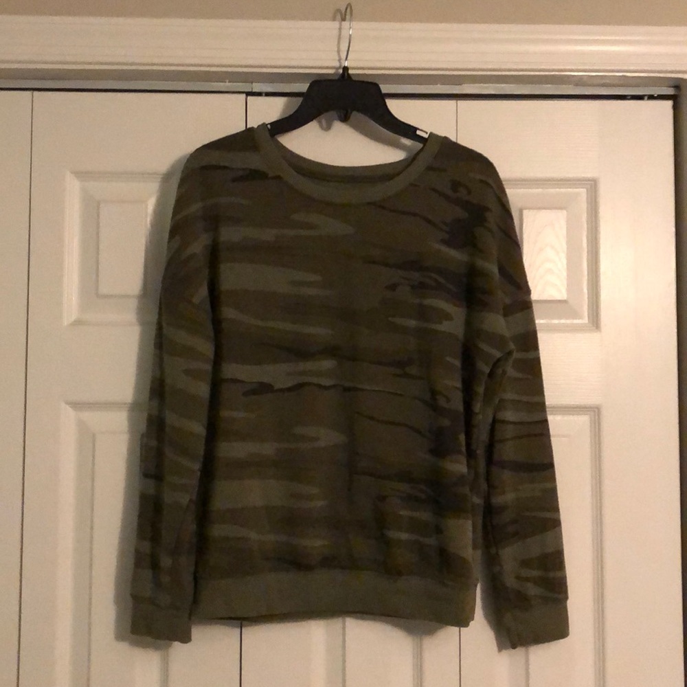 Target camo sweatshirt size M, worn once